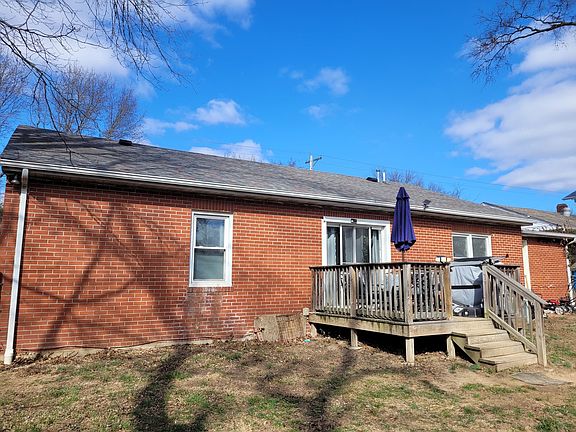 5th image of 921 Airport Rd