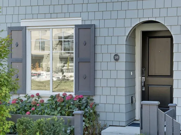 15778 85th Ave #10, Surrey, BC V4N 3G8