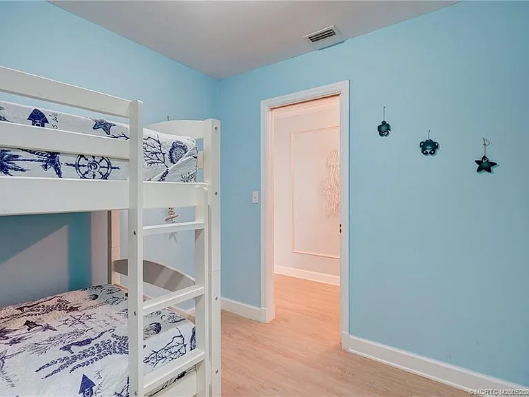 1446 Wyn Cove Dr — Photo 35
