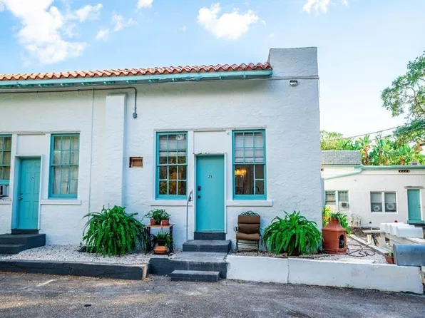 Charming & Historic Jungle Prada Flats in St Pete, 1700 Park St N #25, Saint Petersburg, FL 33710