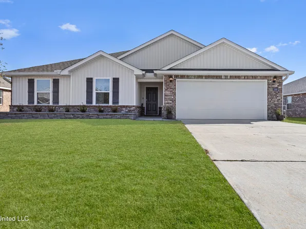 1089 Enclave Cir, Long Beach, MS 39560