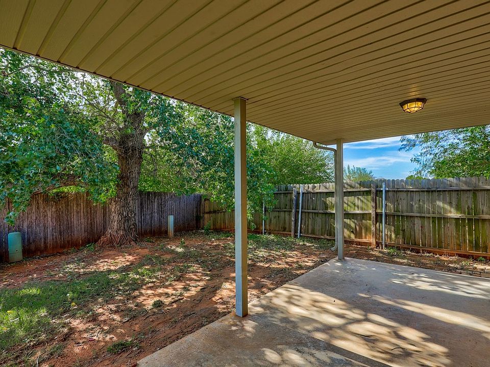 1st image of 624 Eastview Cir