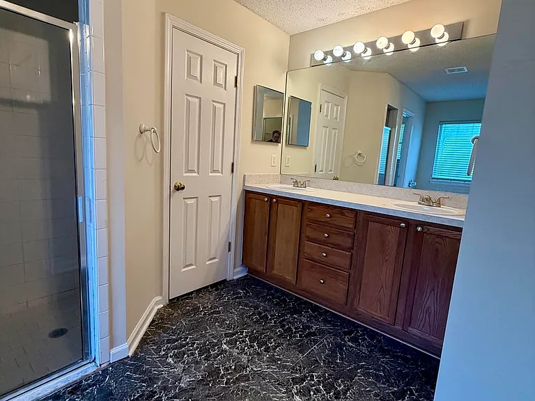 3150 Highland Grove Dr — Photo 33
