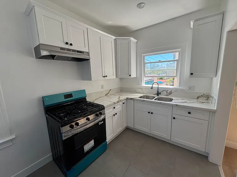 324 S Rampart Blvd #108 — Photo 9
