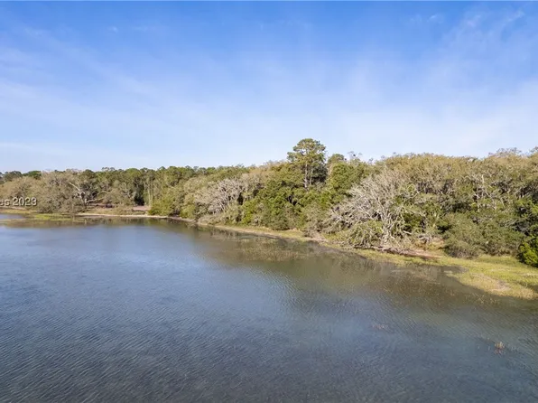 9 Tombee Rd, Saint Helena Island, SC 29920