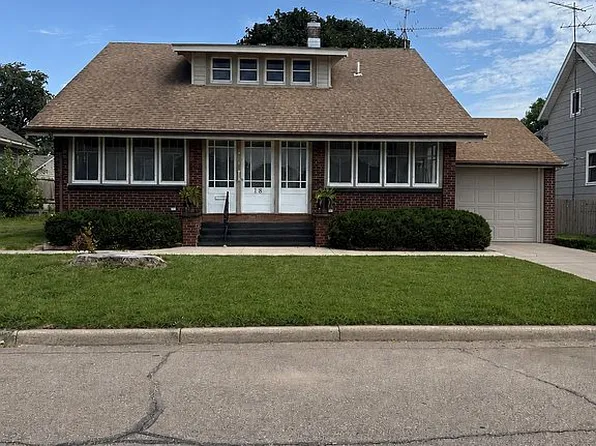 18 3rd Ave SE, Le Mars, IA 51031