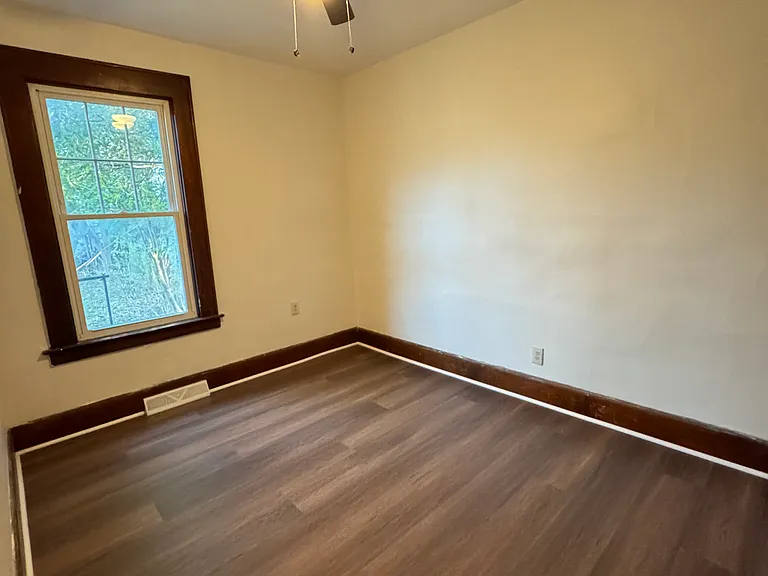307 Apple St #1 — Photo 18