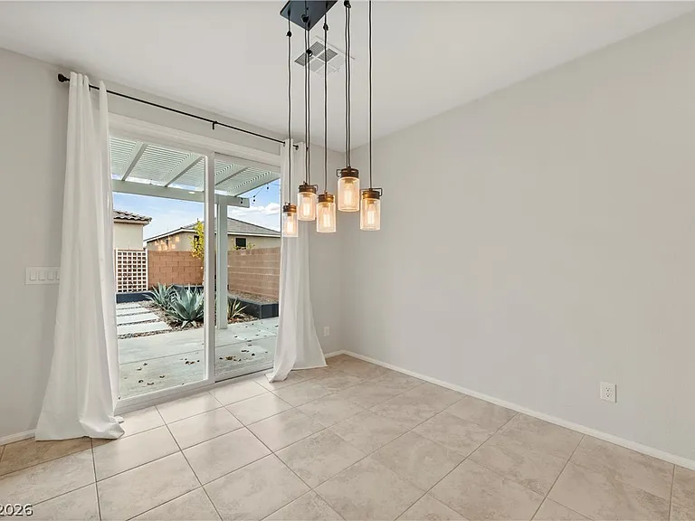7960 Jaspence St — Photo 14