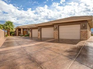 450 Rolling Hills Dr, Mesquite, NV 89027