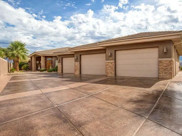 450 Rolling Hills Dr, Mesquite, NV 89027