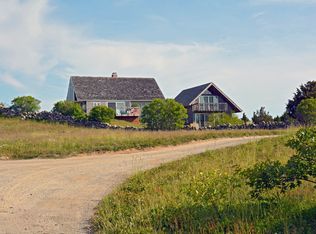 15 Lake Rd, Chilmark, MA 02535