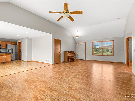 4th image of 1403 Prairie Wind Dr