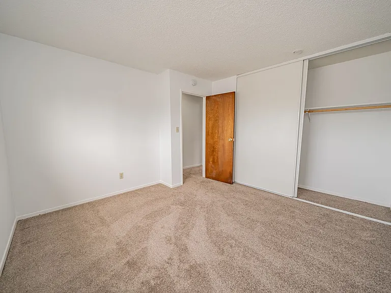 2509 Bartlett St — Photo 10