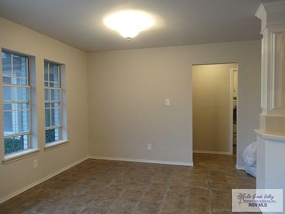 4th image of 4962 Las Palomas St