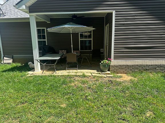 3rd image of 127 Bill Perkins Ln