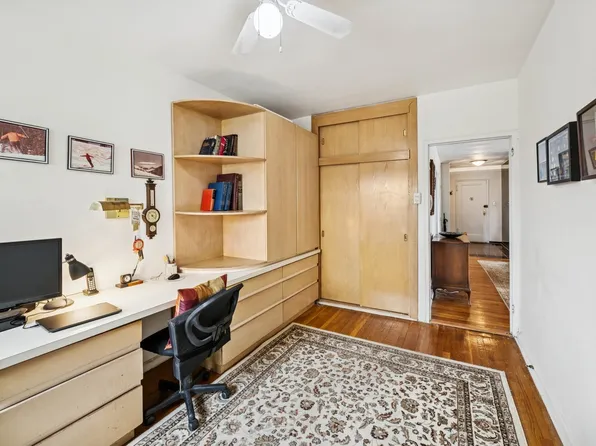 162-41 Powells Cove Boulevard image 20 of 35