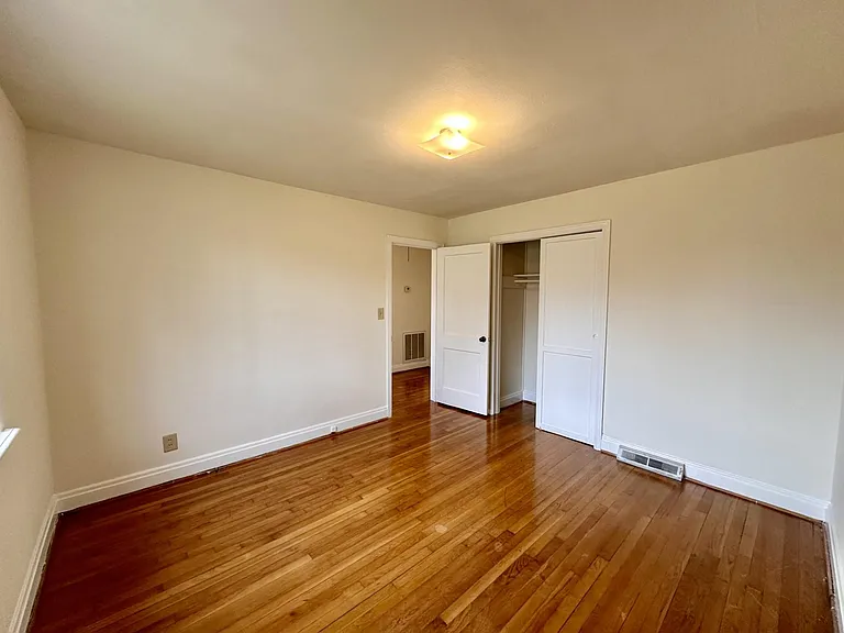 522 Elmhurst Rd — Photo 12