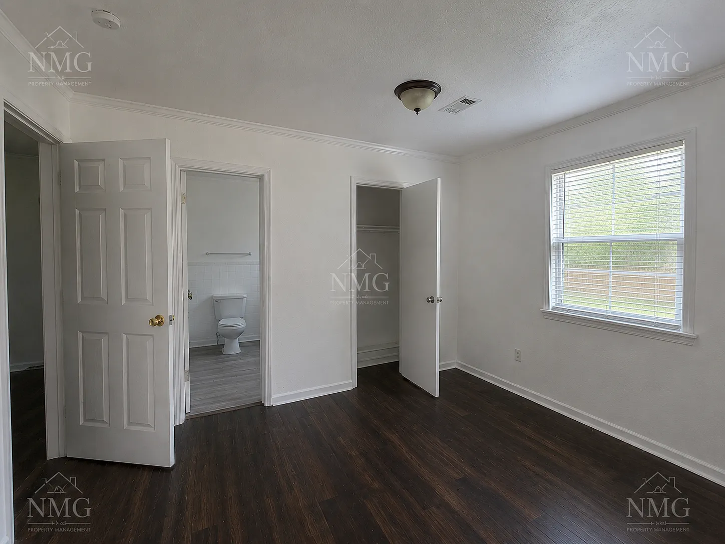 2729 Carleton Street - 1 — Photo 2
