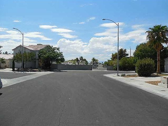 1st image of 4020 Abrams Ave