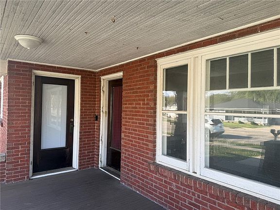 3rd image of 372 S Main St