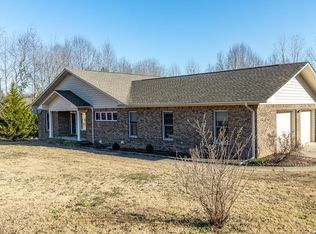 412 Ridgecrest Ln, Killen, AL 35645