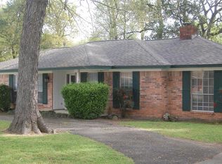 25210 Oakhurst Dr, Spring, TX 77386