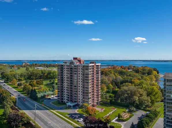 1000 King St W #406, Kingston, ON K7M 8H3