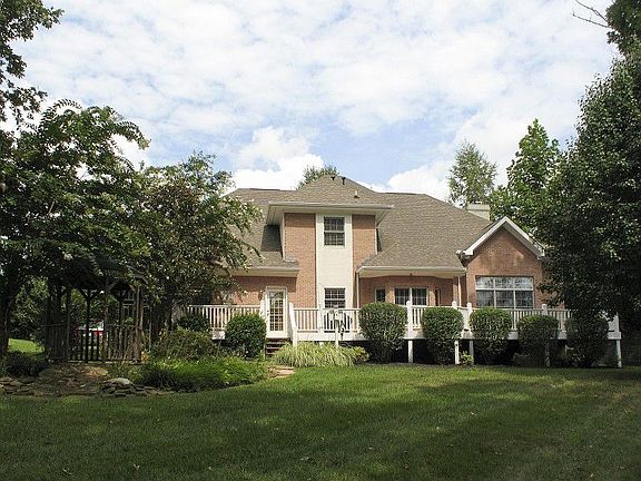 2nd image of 930 Oak Chase Blvd