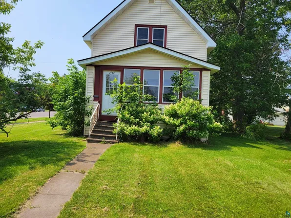 2332 E 3rd St, Superior, WI 54880