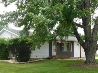 353 Wisconsin Ave, Paw Paw, IL 61353