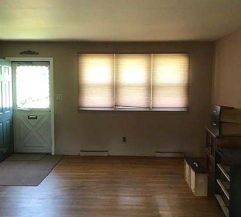 2nd image of 3210 Carillon Dr