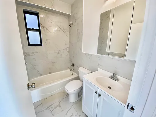 Rented by Papp Realty | media 11