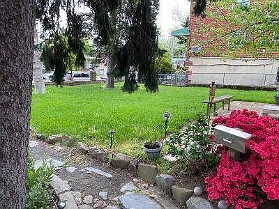 4th image of 2759 Tenbroeck Ave