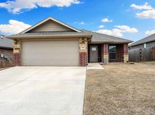 5905 NW Sherman St, Bentonville, AR 72713