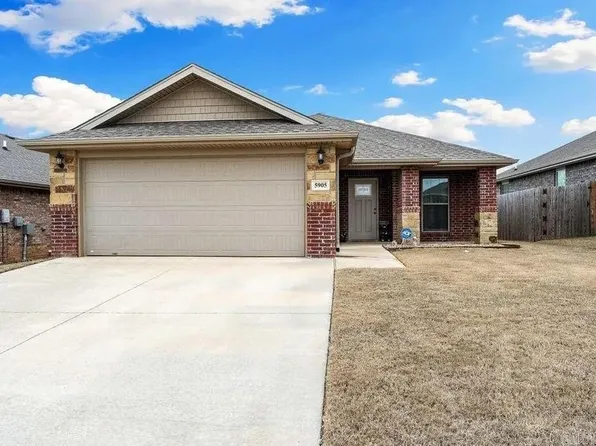 5905 NW Sherman St, Bentonville, AR 72713