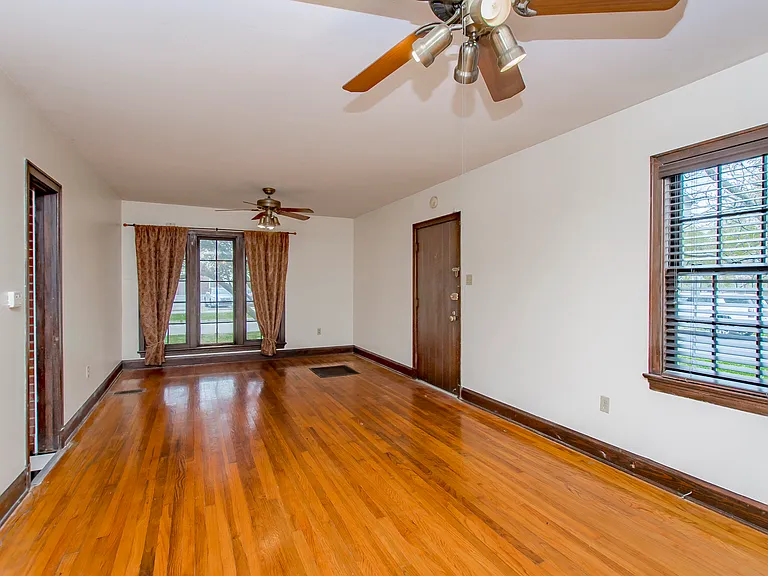 2904 Wilshire Dr — Photo 16