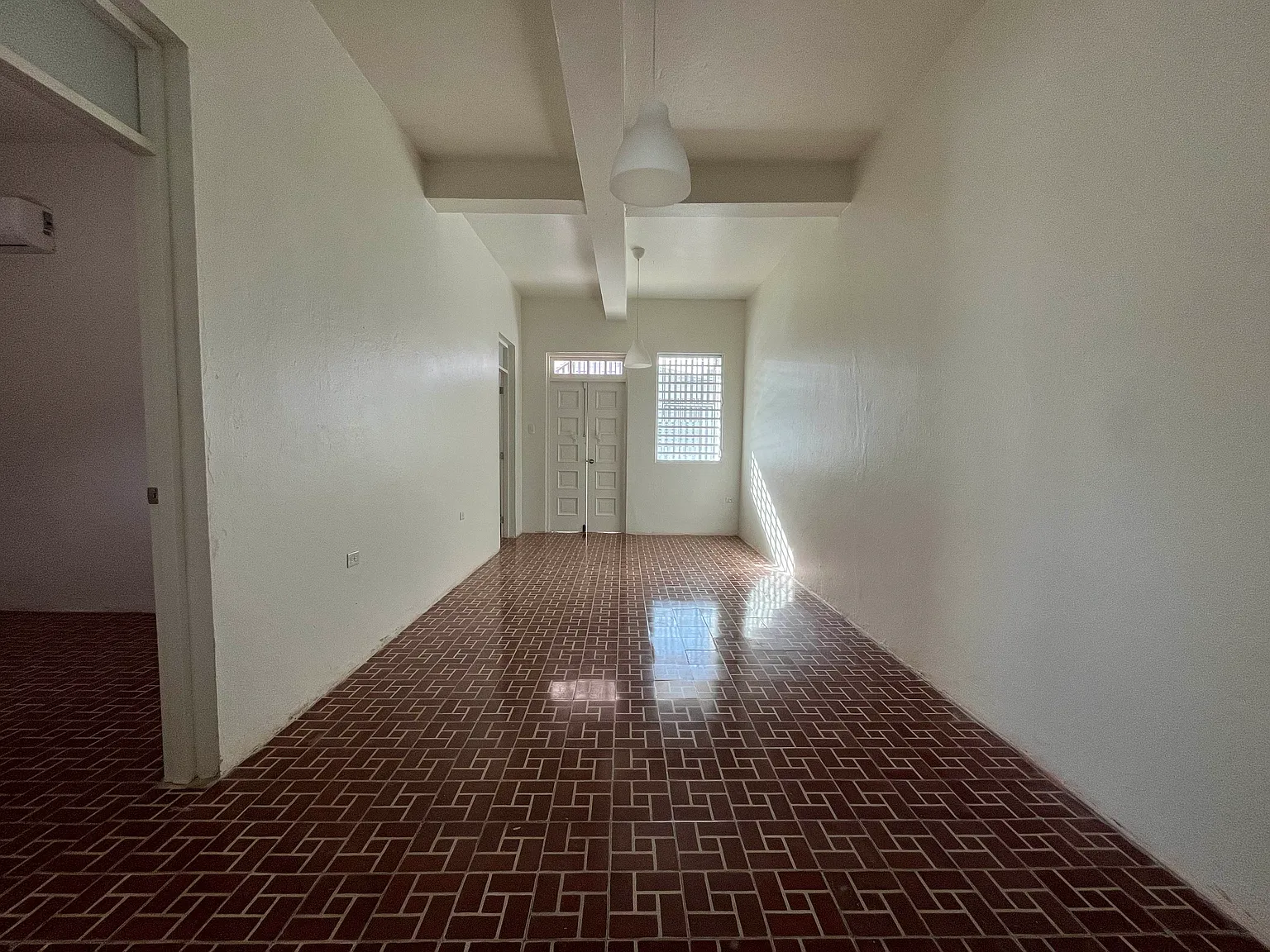 2 bed, 900 sqft, $1,500 — Photo 4