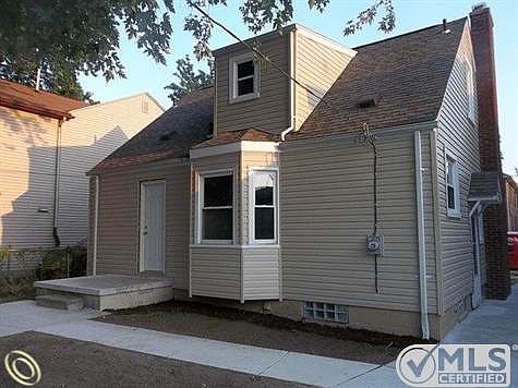 145 E Oakridge (4).JPG
