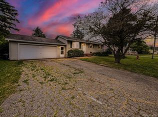 10180 E Newburg Rd, Durand, MI 48429