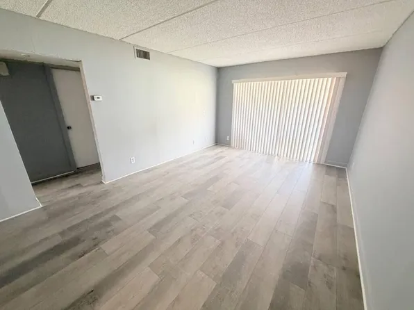 1501 Crescent Cir APT C19, Lake Park, FL 33403