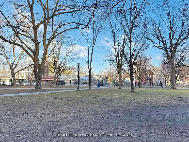 Jarvis St — Photo 21