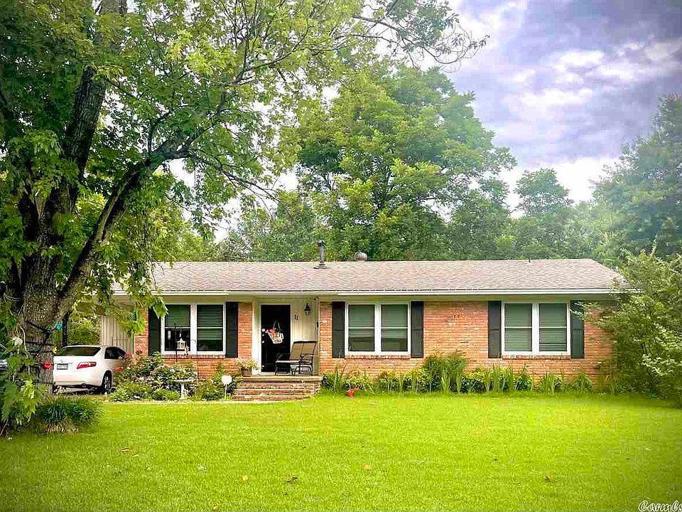 1st image of 11 Marshall Dr