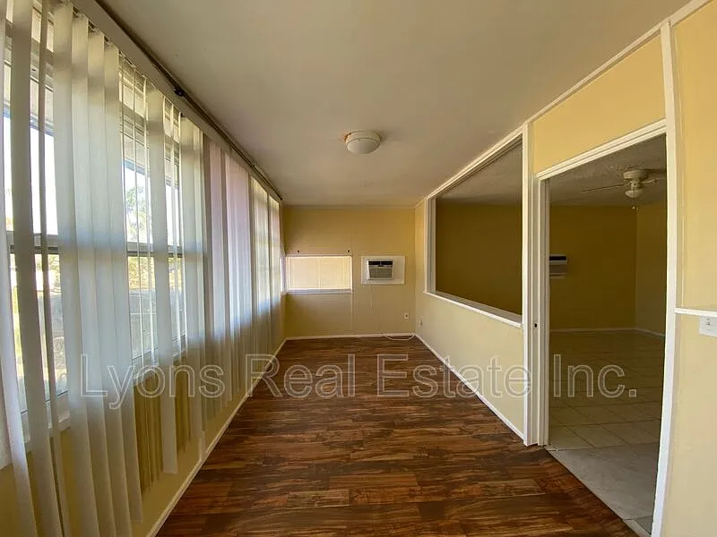Building Photo - 17367 Dowling Dr