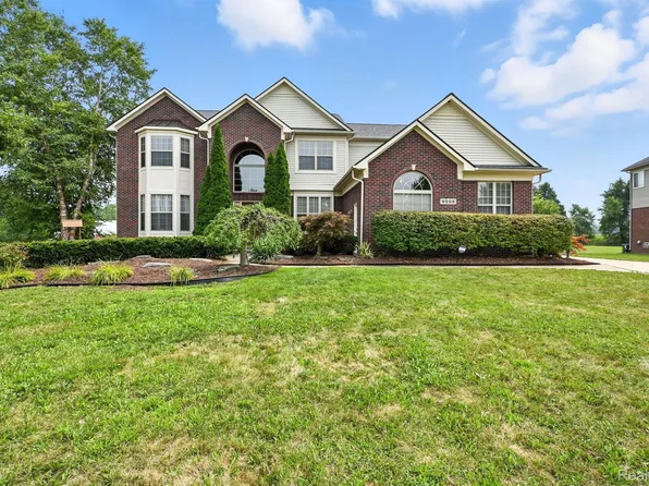 9009 Potterville Dr, Willis, MI 48191