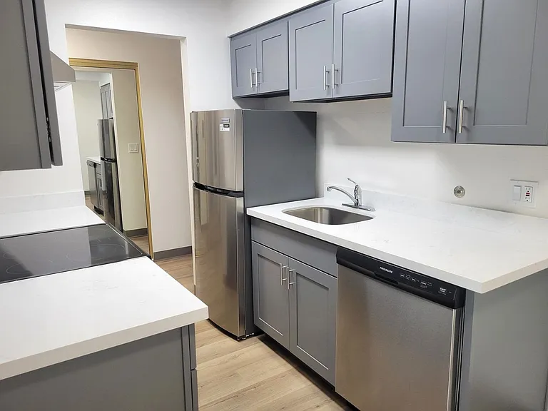 Franklin Apartments — Photo 8