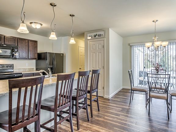 4th image of 317 Countryshire Dr