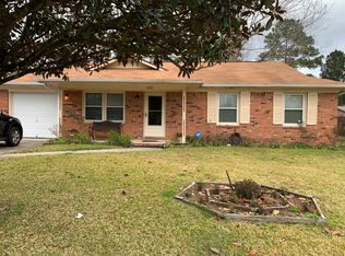 406 Village Green Cir, Summerville, SC 29486