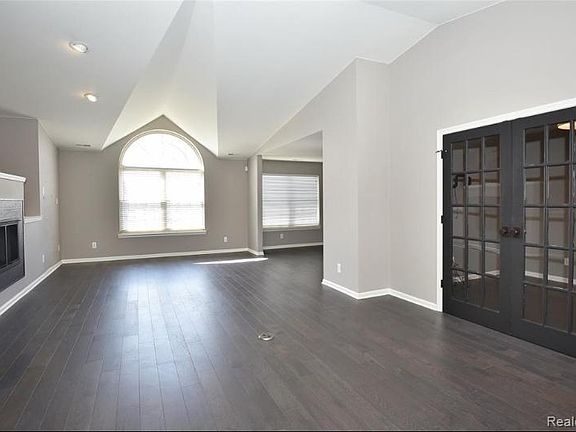 2nd image of 3079 Camden Dr #1