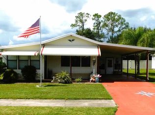 5501 Antigua Dr, Zephyrhills, FL 33541