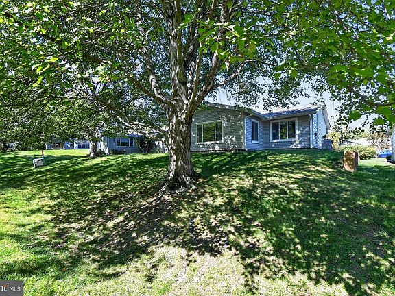 3rd image of 3530 Fitzhugh Ln #53-A